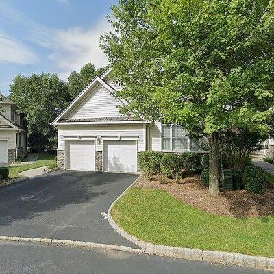 42 Schindler Ct, Upper Saddle River, NJ 07458