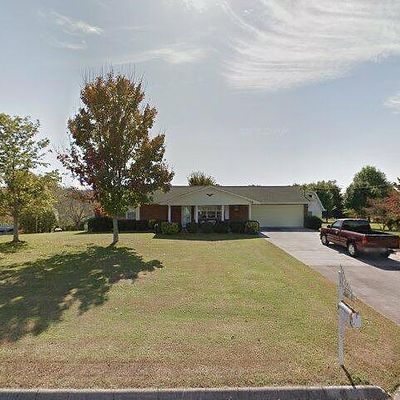 421 Woods View Cir, Kodak, TN 37764