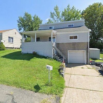 422 Cedarhurst Dr, North Versailles, PA 15137