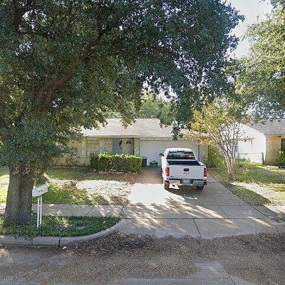 425 E Ferndale Ln, Grand Prairie, TX 75052