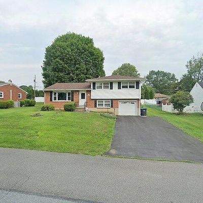 4415 Henry St, Easton, PA 18045