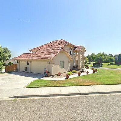 3902 S Morain Loop, Kennewick, WA 99337