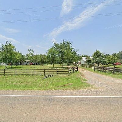 3921 Fairway Ln, Franklin, TX 77856