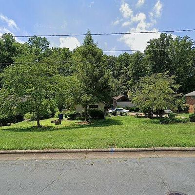 3924 Glen Oak Dr, Winston Salem, NC 27105