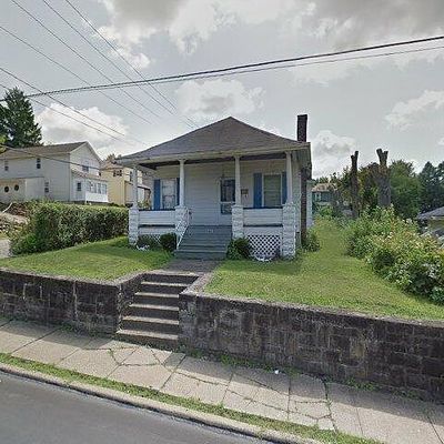 394 Fisher Hill St, Sharon, PA 16146