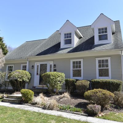 4 Cottage Court #4, Shelton, CT 06484