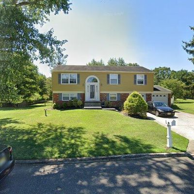 40 Coachman Dr, Bordentown, NJ 08505