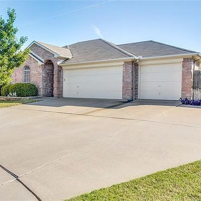 404 Hidden Trail Ct, Burleson, TX 76028