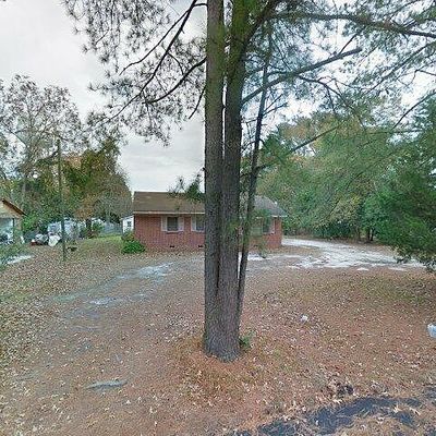 404 Gill St, Elizabethtown, NC 28337