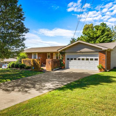 405 Blue Grass Dr, Morristown, TN 37814