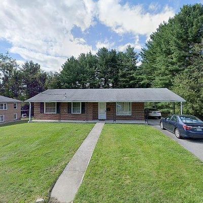 405 Clay St Se, Blacksburg, VA 24060