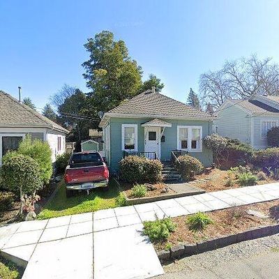 407 Oak St, Petaluma, CA 94952