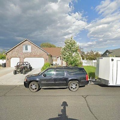 407 S Sand Dunes Rd, Moses Lake, WA 98837