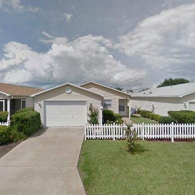 482 Hildalgo Dr, Lady Lake, FL 32159