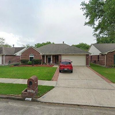 5021 Glenview Dr, La Porte, TX 77571