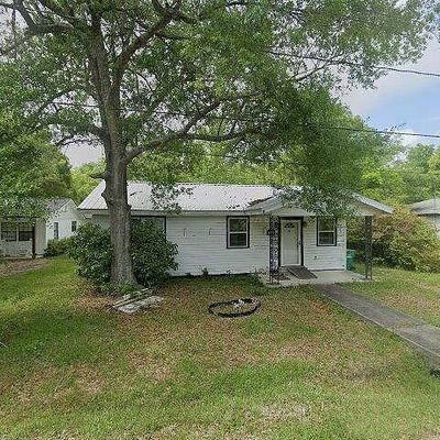 506 Fayard St, Waveland, MS 39576