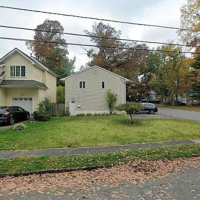 51 N Mitchell Ave, Livingston, NJ 07039