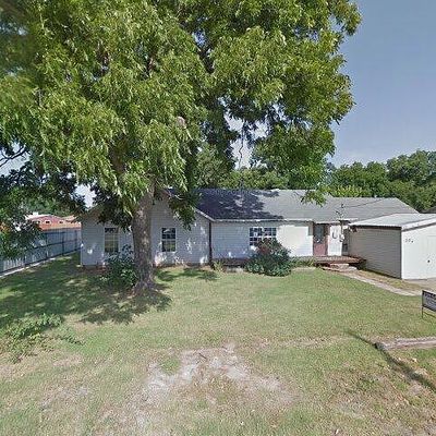 515 Harwell St, Burkburnett, TX 76354