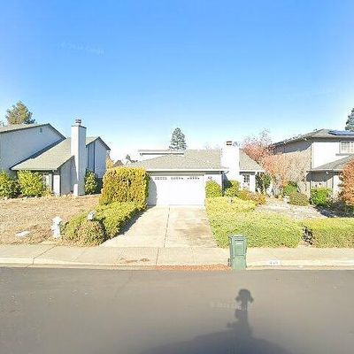 448 Woodhaven Dr, Vacaville, CA 95687