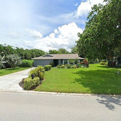 4589 Lakewood Blvd, Naples, FL 34112