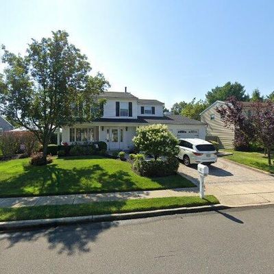 46 Markwood Dr, Howell, NJ 07731