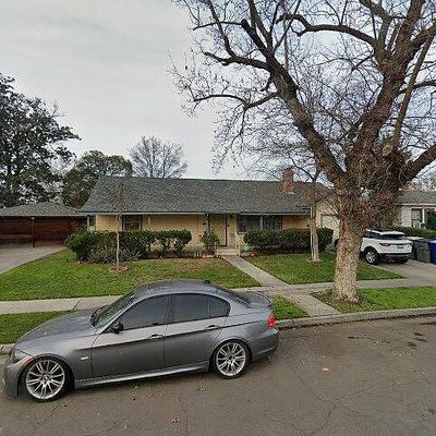 4691 E Mckenzie Ave, Fresno, CA 93702