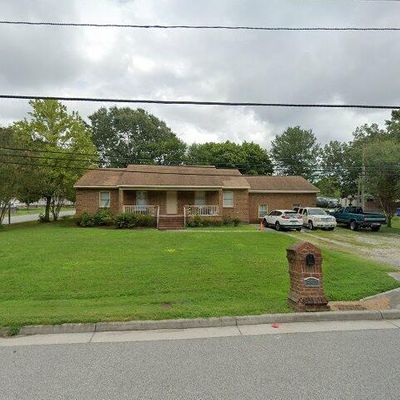 557 Waters Rd, Chesapeake, VA 23322