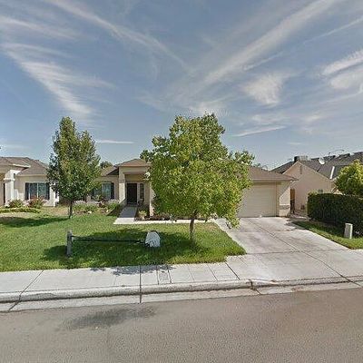 5586 W Lamona Ave, Fresno, CA 93722