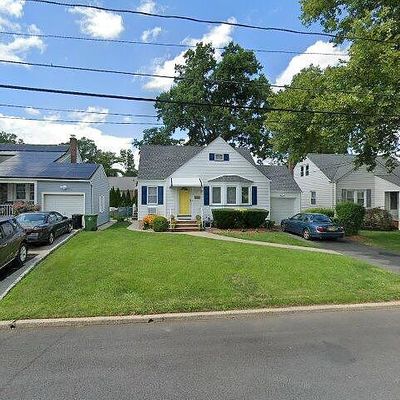 56 Robbinwood Ter, Linden, NJ 07036