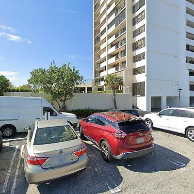 5600 N Flagler Dr #207, West Palm Beach, FL 33407