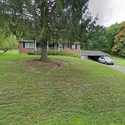 562 Smith Run Rd, Amity, PA 15311