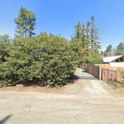 563 E Dayton Ave, Fresno, CA 93704