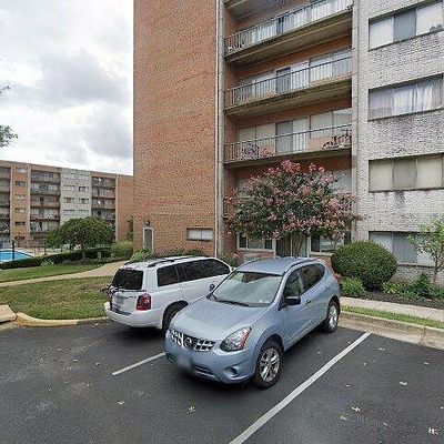 5851 Quantrell Ave #212, Alexandria, VA 22312