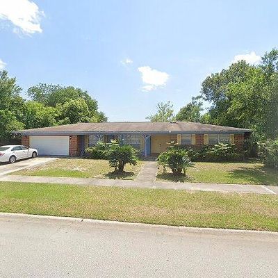 5924 Jimtom Dr, Jacksonville, FL 32277