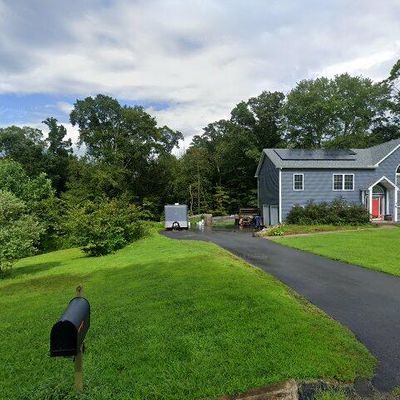 6 David Dr, Oakdale, CT 06370