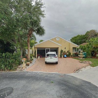 6 Redford Dr, Boynton Beach, FL 33426