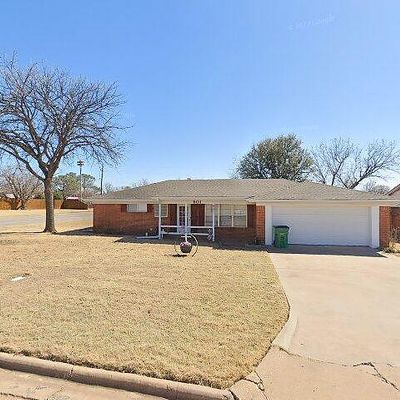 601 W Clara Ave, Iowa Park, TX 76367