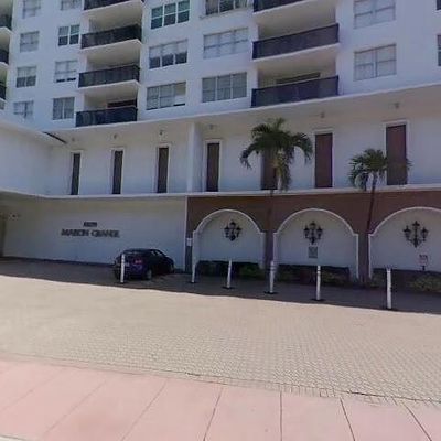 6039 Collins Ave #1004, Miami Beach, FL 33140