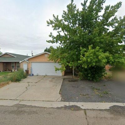 604 Santa Fe Ave W, Moriarty, NM 87035