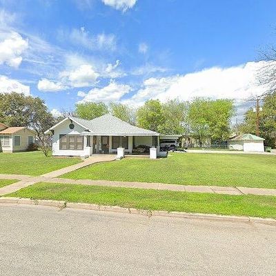 604 W Commerce St, San Saba, TX 76877