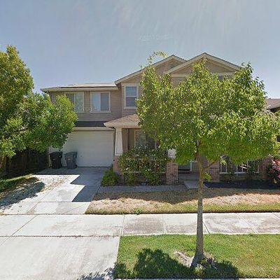 517 Hudson Ave, Oakdale, CA 95361