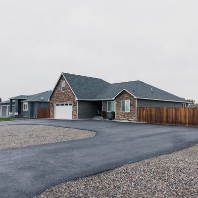 5209 W Richardson Rd, Pasco, WA 99301