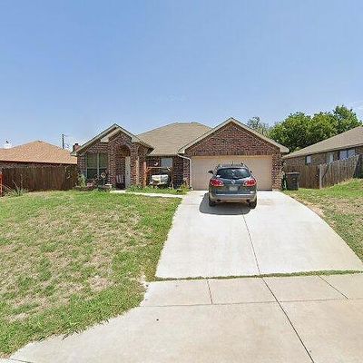 5212 Hill Ridge Dr, Fort Worth, TX 76135