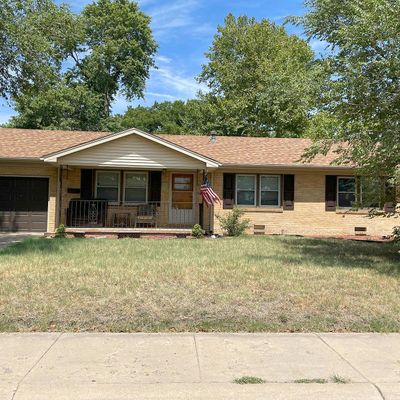 5226 Eisenhower Ave, Great Bend, KS 67530