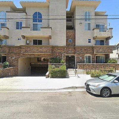 5227 Denny Ave #101, North Hollywood, CA 91601