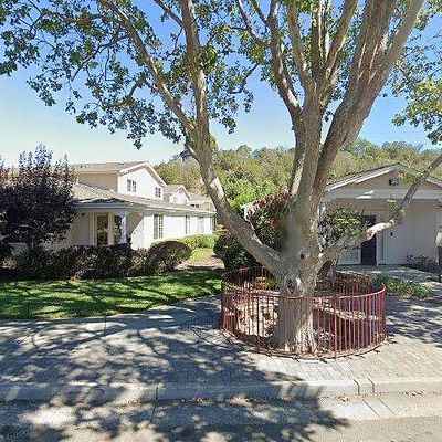 526 Entrada Dr #207, Novato, CA 94949