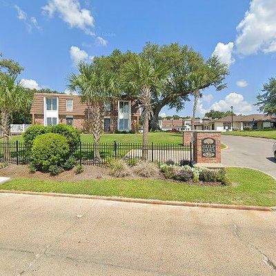 527 Front Beach Dr #67, Ocean Springs, MS 39564