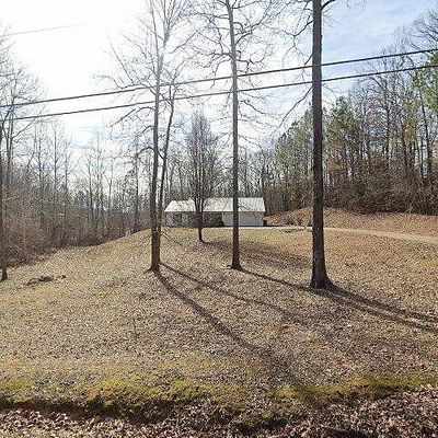 530 Oak Hill Dr, Selmer, TN 38375