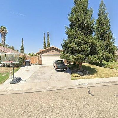 5340 W Ashland Ct, Visalia, CA 93277