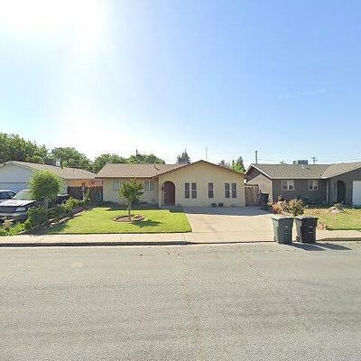 535 East Ave, Livingston, CA 95334